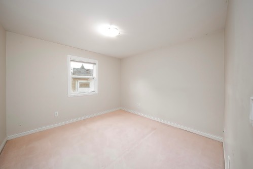 7431 14Th Avenue, Burnaby, BC 