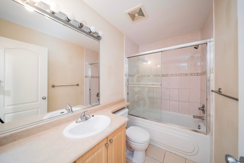 7431 14Th Avenue, Burnaby, BC 