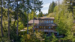 528 Harvey Road Gibsons, BC V0N 1V1