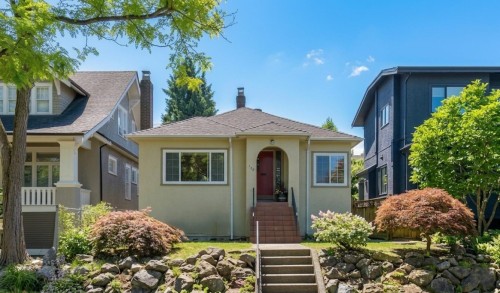 128 20Th Avenue W, Vancouver, BC 
