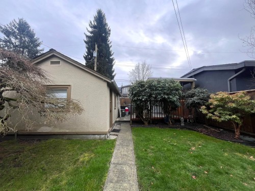 128 20Th Avenue W, Vancouver, BC 