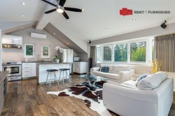 420B Tempe Crescent Vancouver, BC V7N 1E6