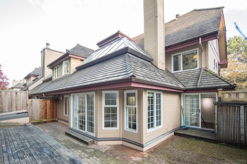 27-3980 Canada Way  Burnaby, BC V5G 1G7