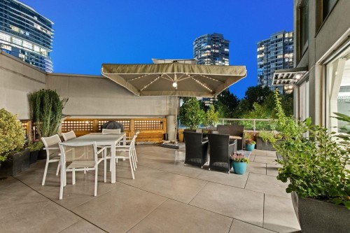 307-1009 Expo Boulevard  Vancouver, BC V6Z 2V9