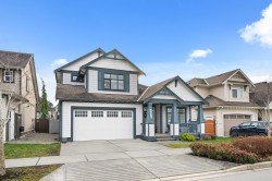 4676 Blue Heron Way Tsawwassen, BC V4M 0A8