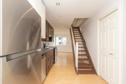 414-1363 Clyde Avenue West Vancouver, BC V7T 2N7