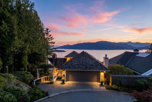 5447 Monte Bre Place  West Vancouver, BC V7W 3A8