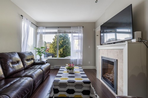 206-6611 Eckersley Road, Richmond, BC 