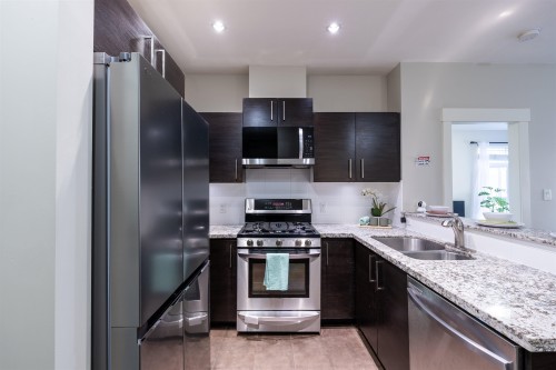 206-6611 Eckersley Road, Richmond, BC 