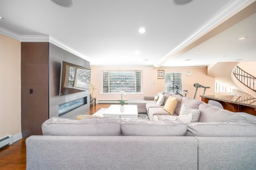 435 Inglewood Avenue, West Vancouver, BC 