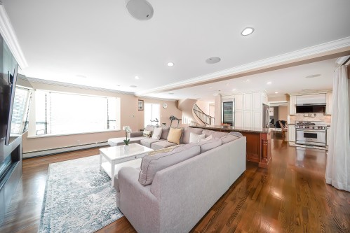 435 Inglewood Avenue, West Vancouver, BC 