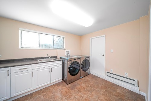435 Inglewood Avenue, West Vancouver, BC 