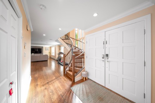 435 Inglewood Avenue, West Vancouver, BC 