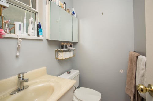 2945 12Th Avenue W, Vancouver, BC 