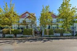 315-962 16th Avenue WVancouver, BC V5Z 1T2