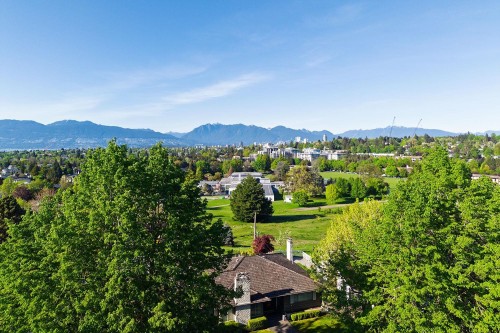 2296 32Nd Avenue W, Vancouver, BC 
