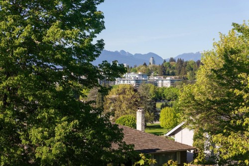 2296 32Nd Avenue W, Vancouver, BC 