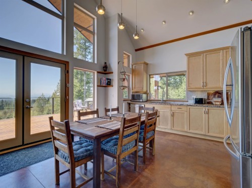 9340 Stephens Way, Halfmoon Bay, BC 