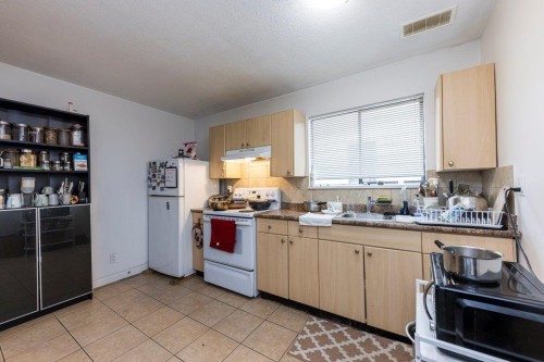 431 18Th Avenue E, Vancouver, BC 