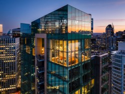 PH3101-277 Thurlow Street Vancouver, BC V6C 0C1