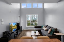 PH5-5248 Grimmer Street Burnaby, BC V5H 0E1