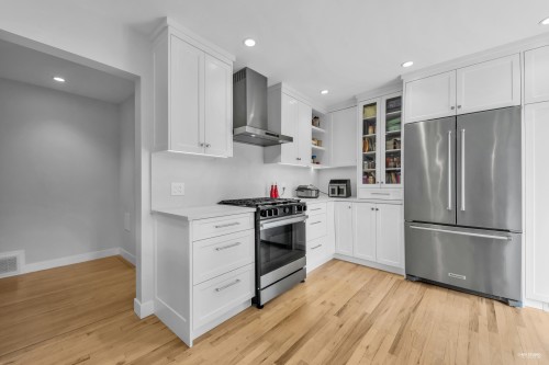 3521 Duval Road, North Vancouver, BC 