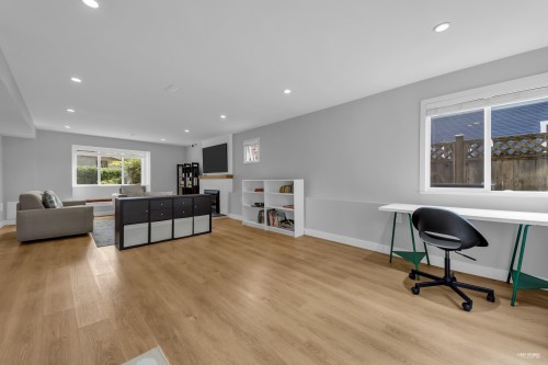 3521 Duval Road, North Vancouver, BC 