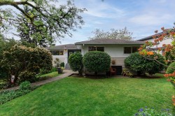 509 Granada Crescent  North Vancouver, BC V7N 3A7
