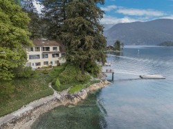 5445 Indian River Drive North Vancouver, BC V7G 2T7