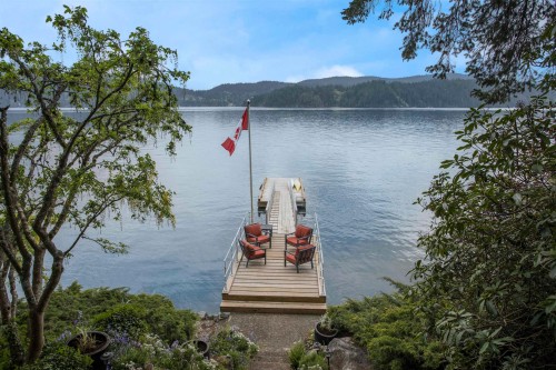 5445 Indian River Drive, North Vancouver, BC 