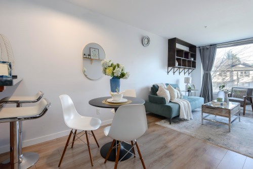 206-3089 Oak Street  Vancouver, BC V6H 2K8