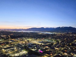 5610-2108 Gilmore Avenue Burnaby, BC V5C 0N8