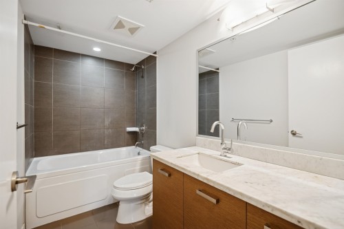 511-8033 Saba Road, Richmond, BC 