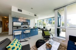 303-168 Esplanade ENorth Vancouver, BC V7L 4X8