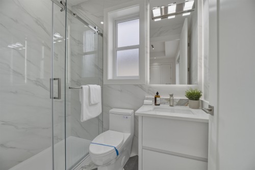 3112 42Nd Avenue W, Vancouver, BC 