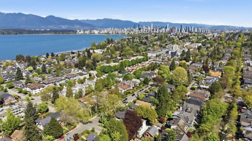 3174 5Th Avenue W, Vancouver, BC 
