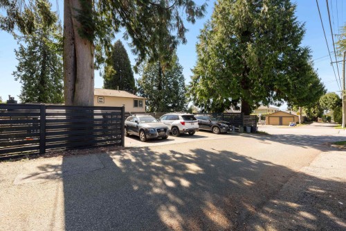 300 25Th Street E, North Vancouver, BC 