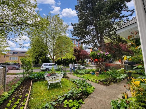 2719 Duke Street, Vancouver, BC 
