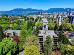 900-1685 14th Avenue W Vancouver, BC V6J 2J3