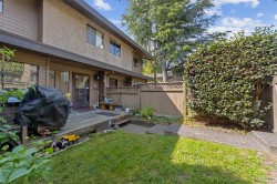 6884 Bromley Court Burnaby, BC V5B 4R4