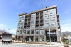 406-110 17th Street North Vancouver, BC V7L 2V5