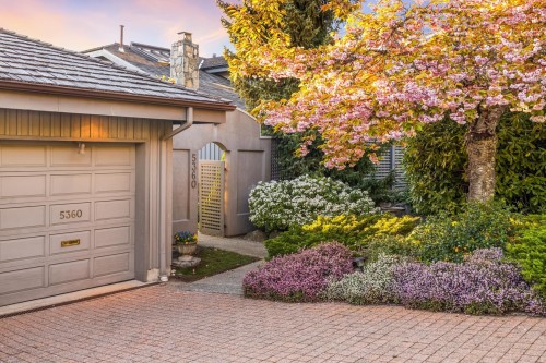 5360 Meadfeild Road, West Vancouver, BC 