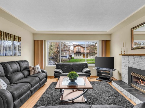 3031 16Th Avenue E, Vancouver, BC 