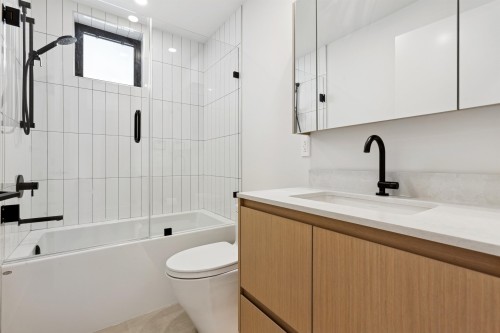 2130 Qualicum Drive, Vancouver, BC 