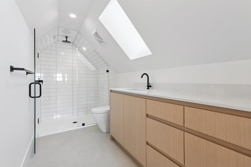 2130 Qualicum Drive, Vancouver, BC 