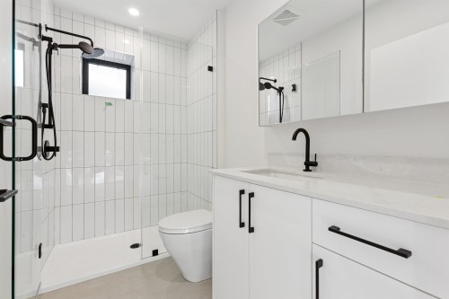2130 Qualicum Drive, Vancouver, BC 