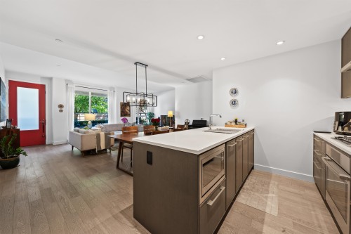 103-1055 Ridgewood Drive, North Vancouver, BC 