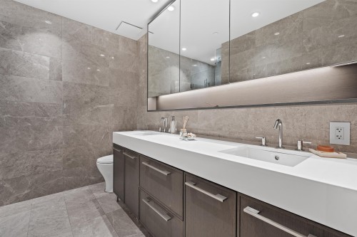 103-1055 Ridgewood Drive, North Vancouver, BC 