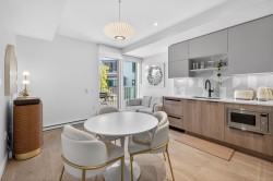 216-322 15th Avenue E Vancouver, BC V5T 0K5