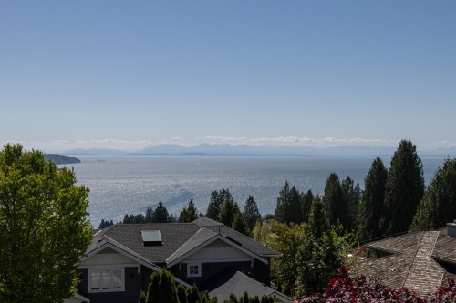 2353 Orchard Lane, West Vancouver, BC 